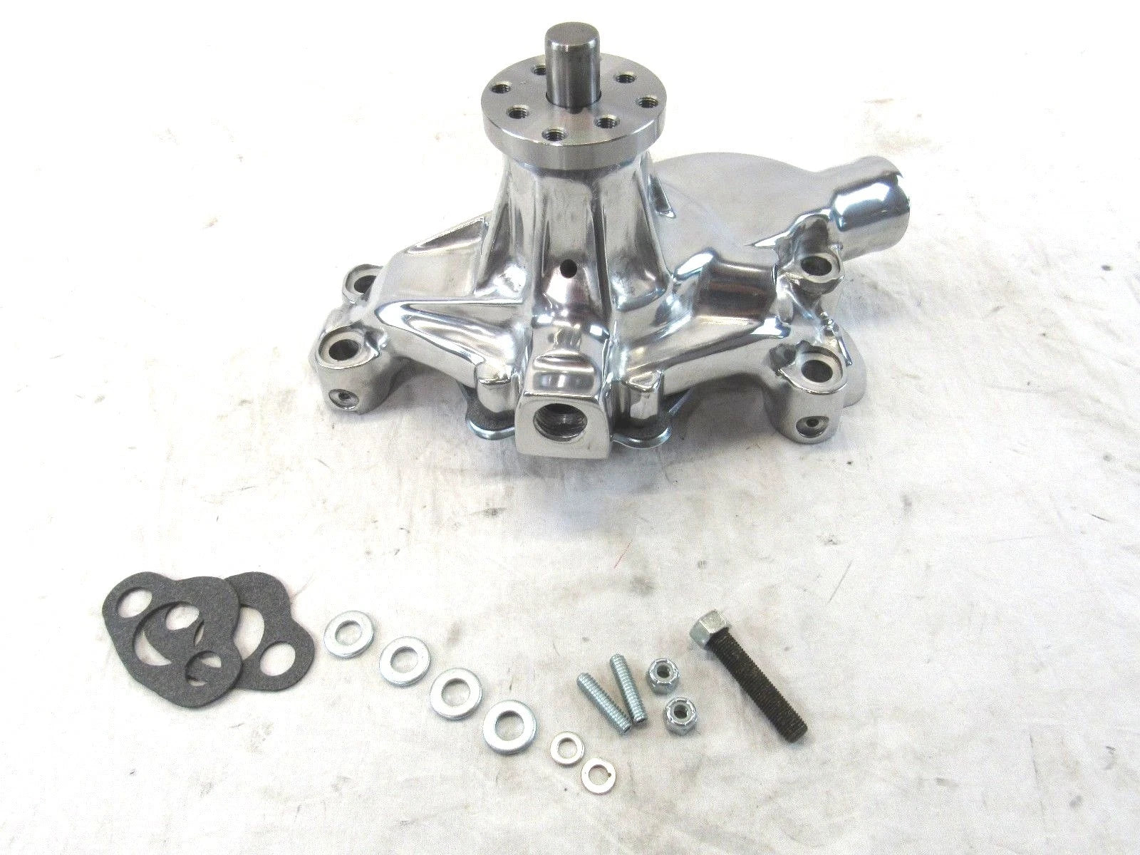 Chevy 327 350 400 Aluminum Short Water Pump 3/4'' Shaft Polished K71001P