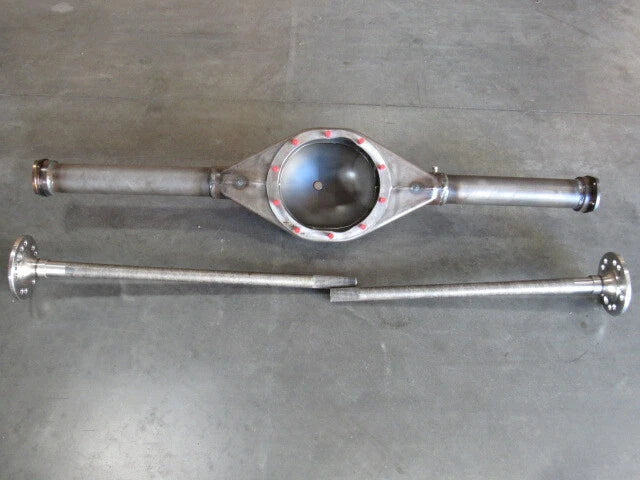 Ford 9'' Universal Performance 61'' Rear End w/ Precut 31 Spline Axles C24024