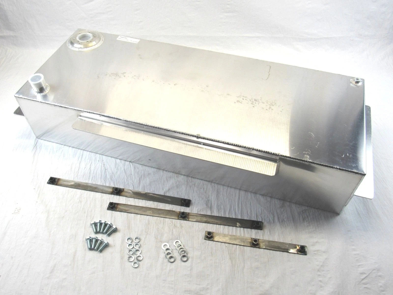 1947-53 Chevy/GMC Truck AlumBed Mount Fuel Tank 19 Gallon w Install kit 0-90ohm F52008