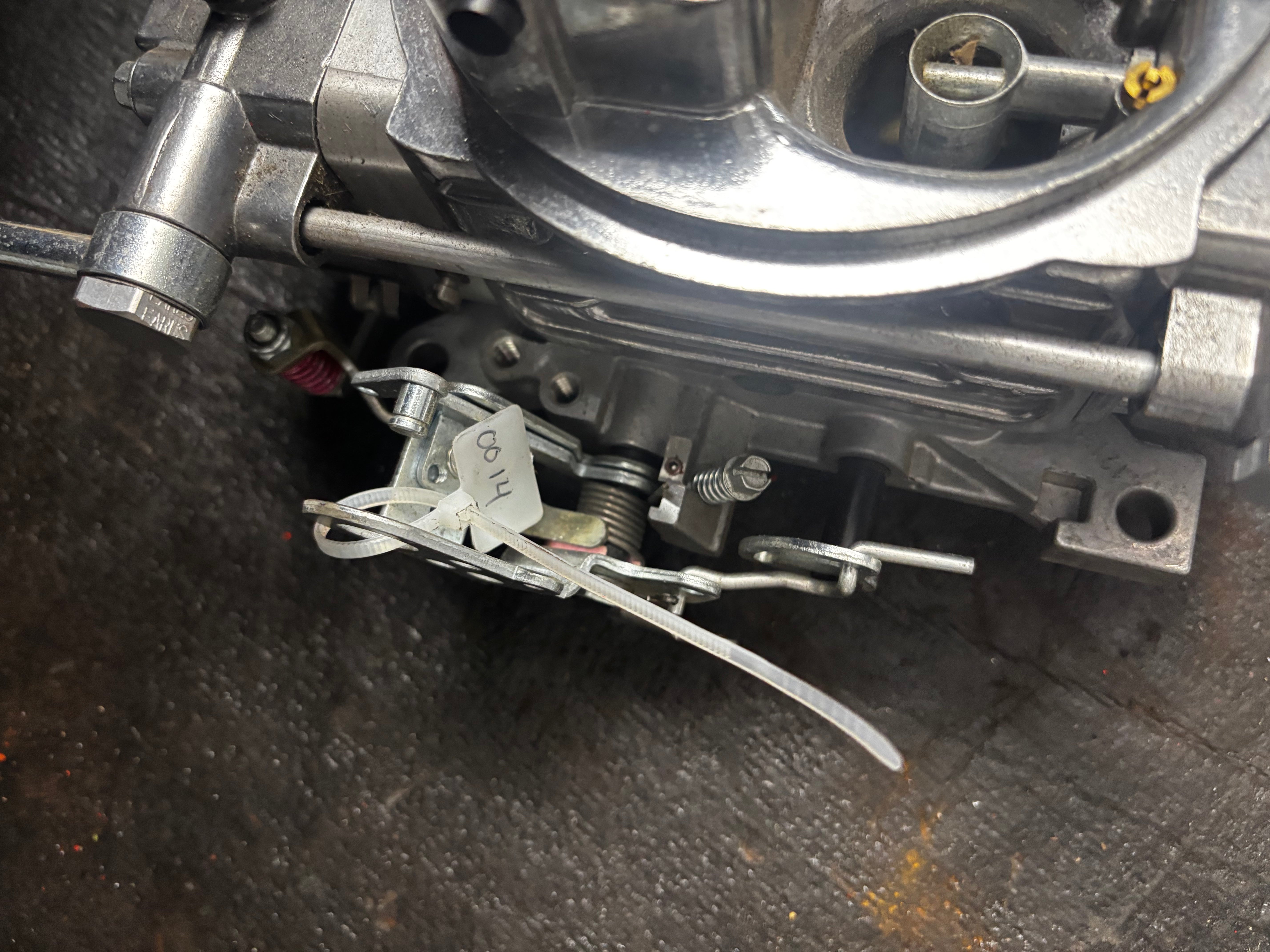 Brawler carb BR67270 SBC 600 CFM