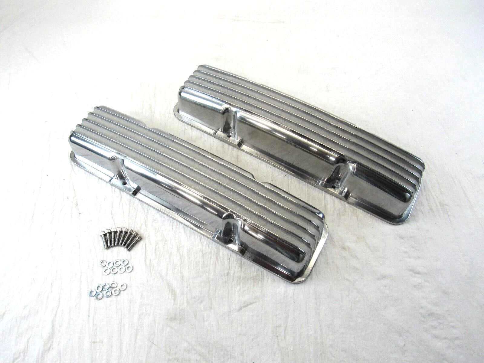 1958-86 SBC 350 Chevy Finned Valve Cover Short w/o Hole Polished E41004P