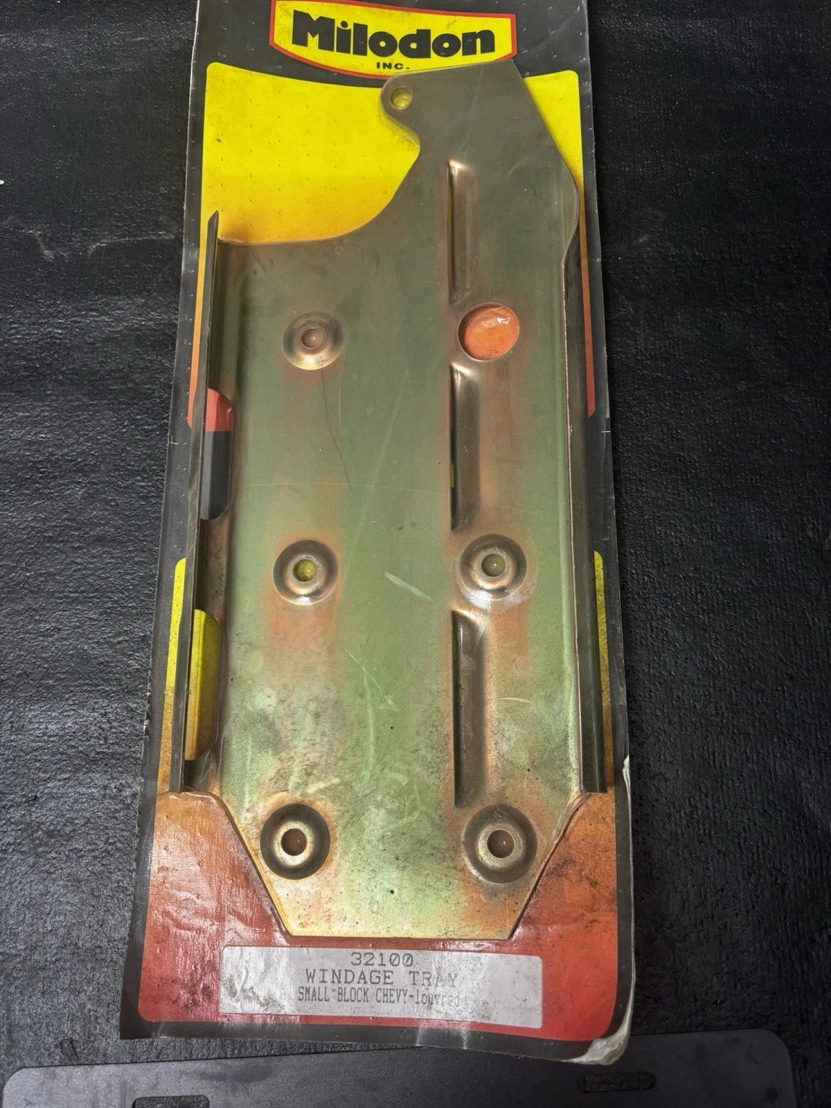 Milodon SBC Louvered Windage Tra 32100