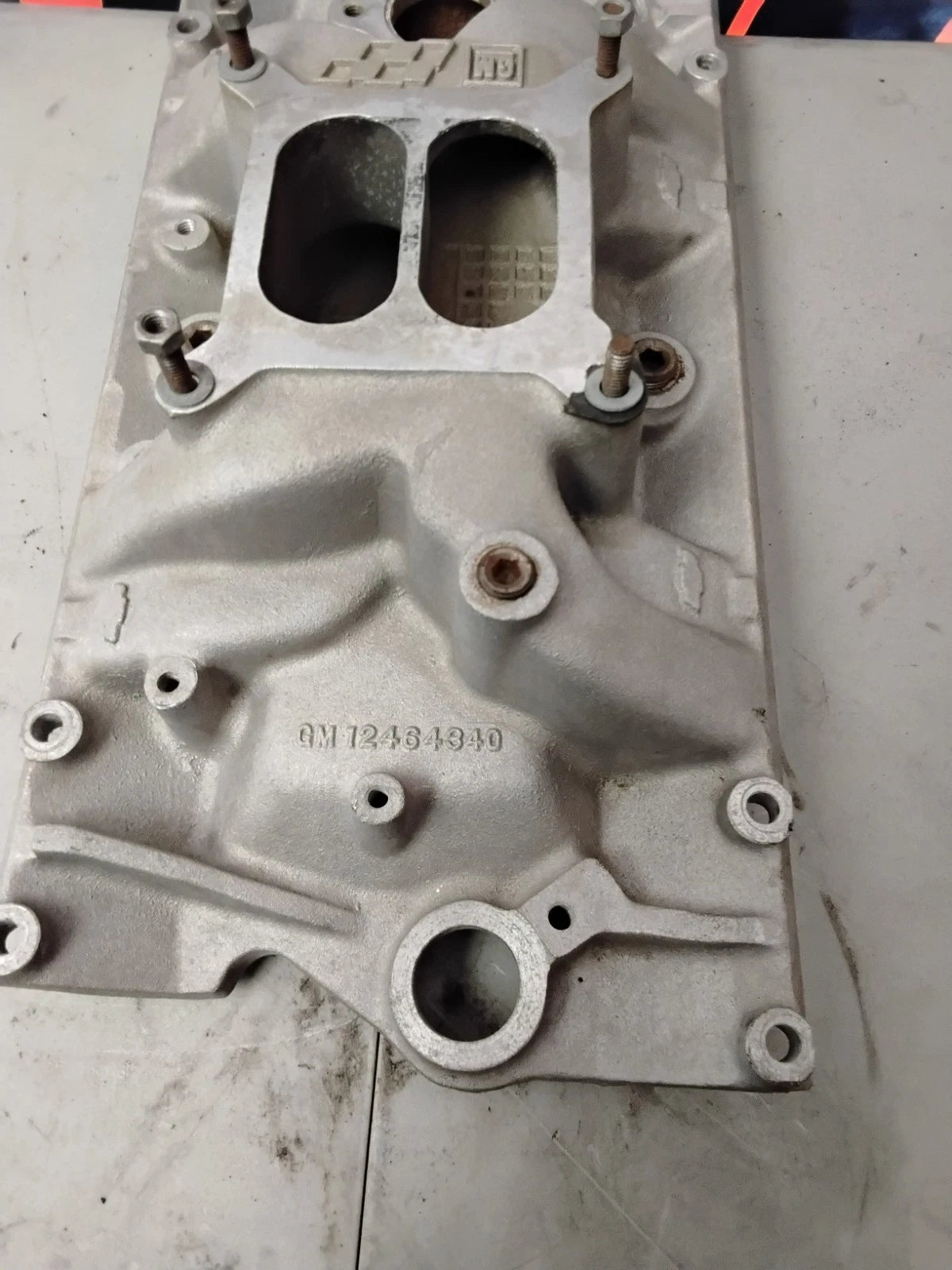 SBC Chevy 350 vortec intake manifold, GM performance Bowtie intake 12464340, ZZ4