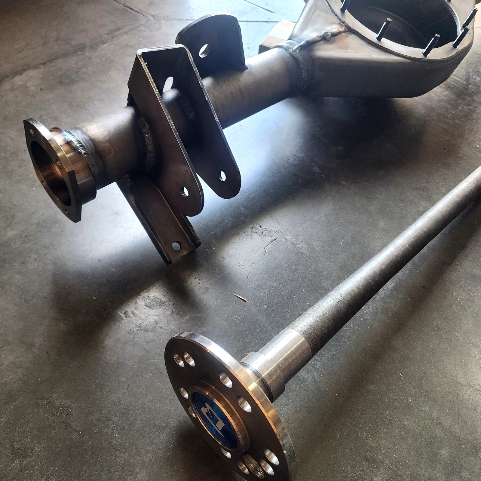 1964-1966 Chevelle A Body Ford 9'' housing w 31s Axles 60''