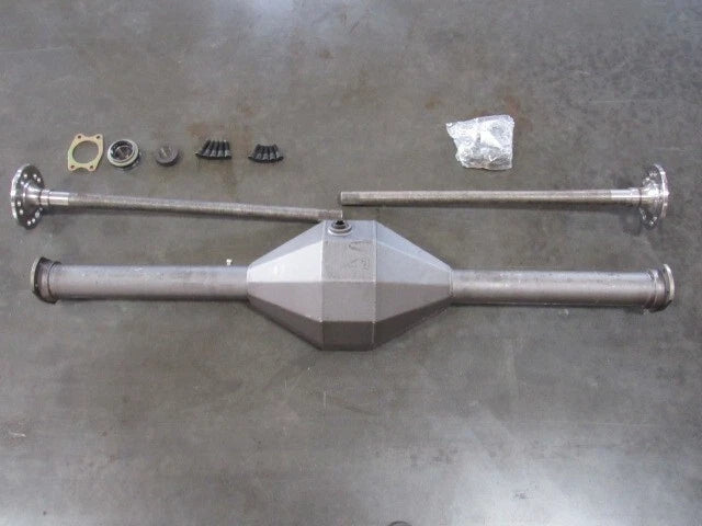 Ford 9'' Fabricated Rear End Housing w 31s Axles 58''