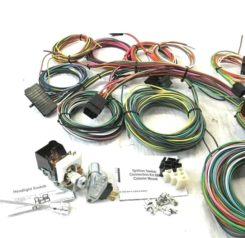 Universal GM 22 Circuit Wiring Harness W/ Fuse Block NEW D31004