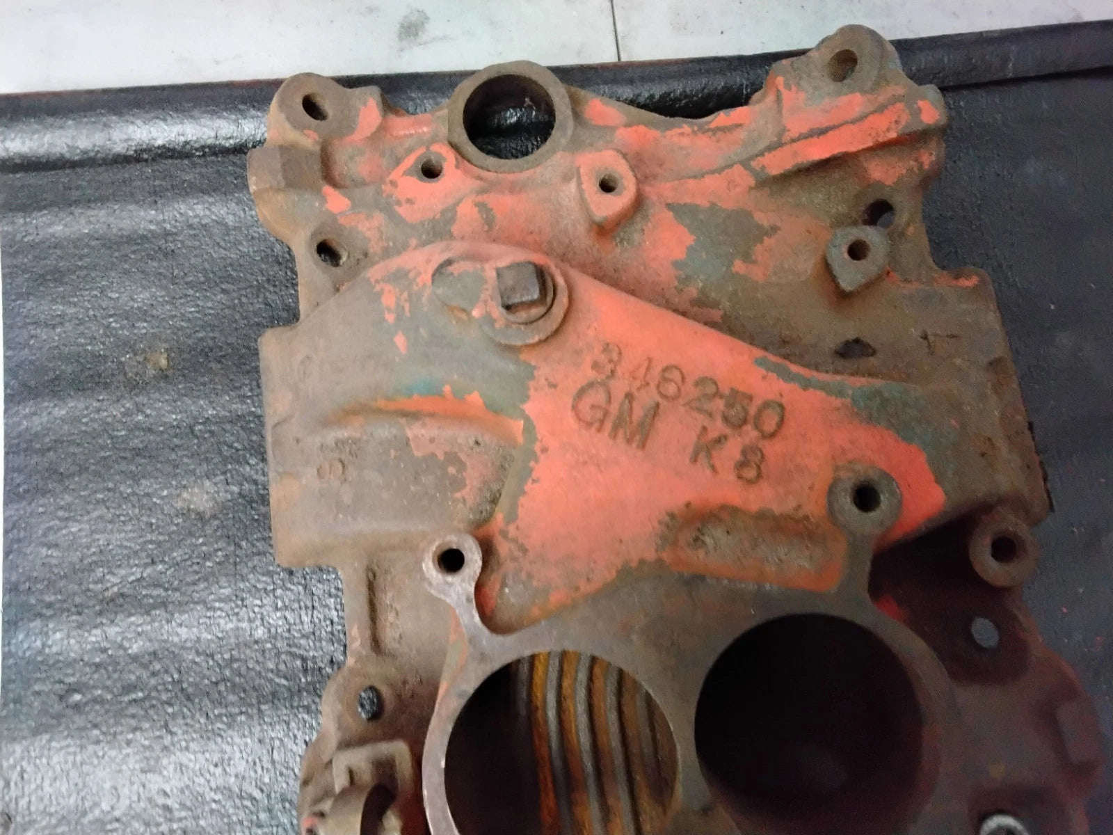 OEM Mid 1970s -Up Chevrolet GM SBC Intake Manifold 346250