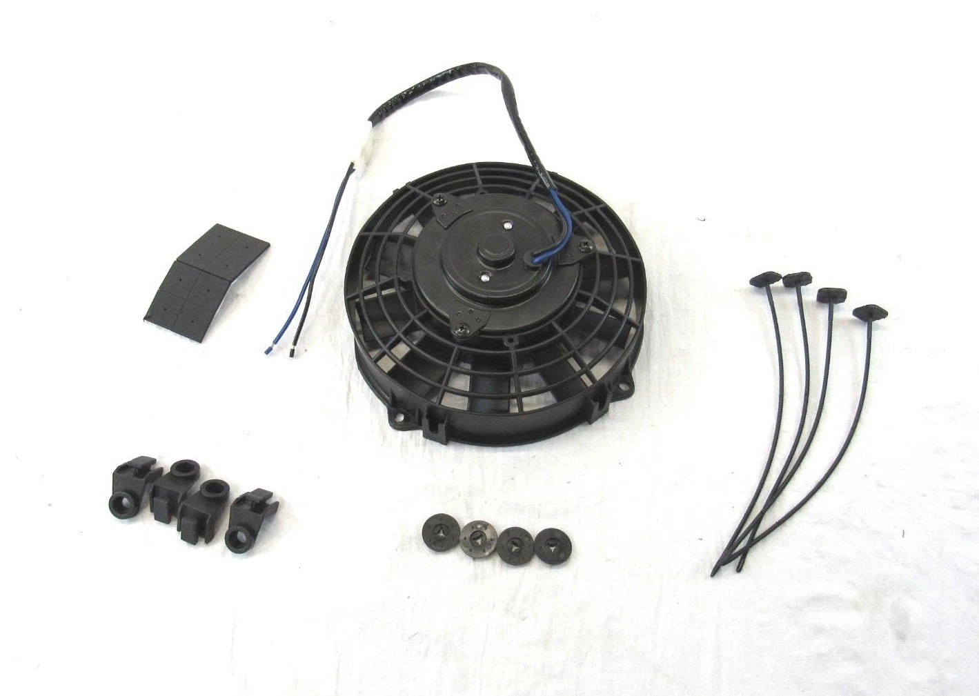 Universal 8" Straight Blade Heavy Duty Fan 12V 750CFM Black K72606HD